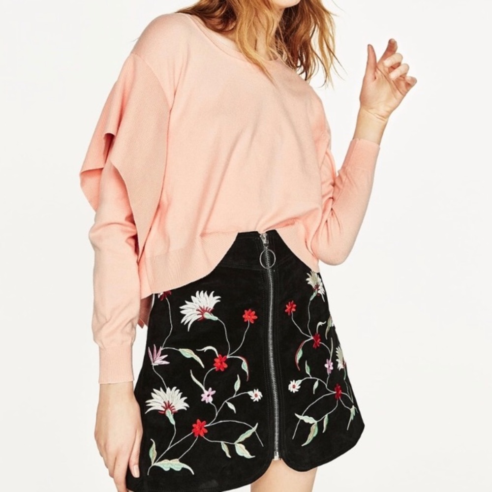 🆕 Zara Side Frill Knit Side Frill Cropped Sweater - Picture 1 of 8